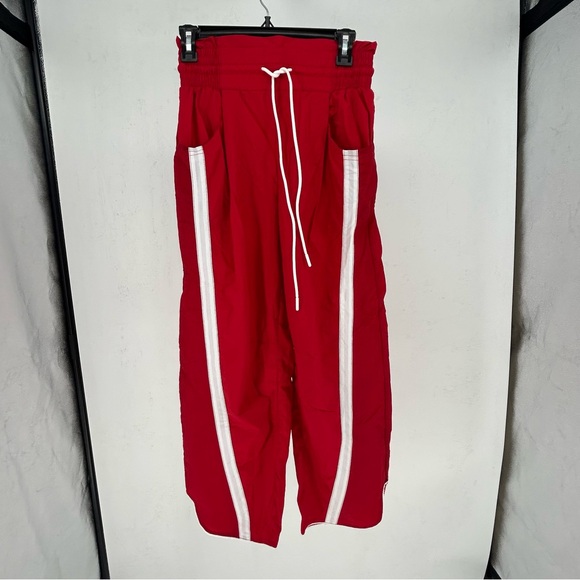 FREE PEOPLE MOVEMENT Women´s Red Champ Is Here Pants...
